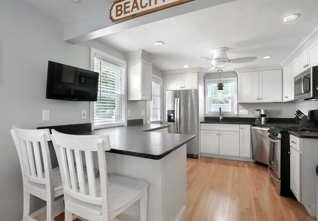 9 G St, Hull MA 02045 photo 12