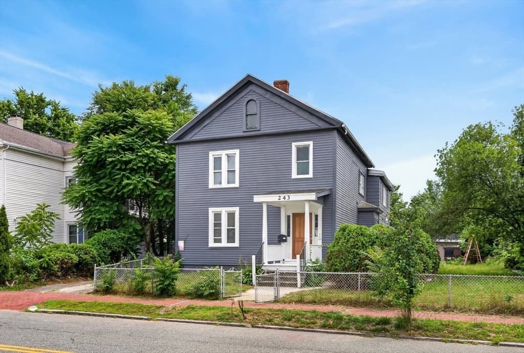 243 Central St, Springfield MA 01105