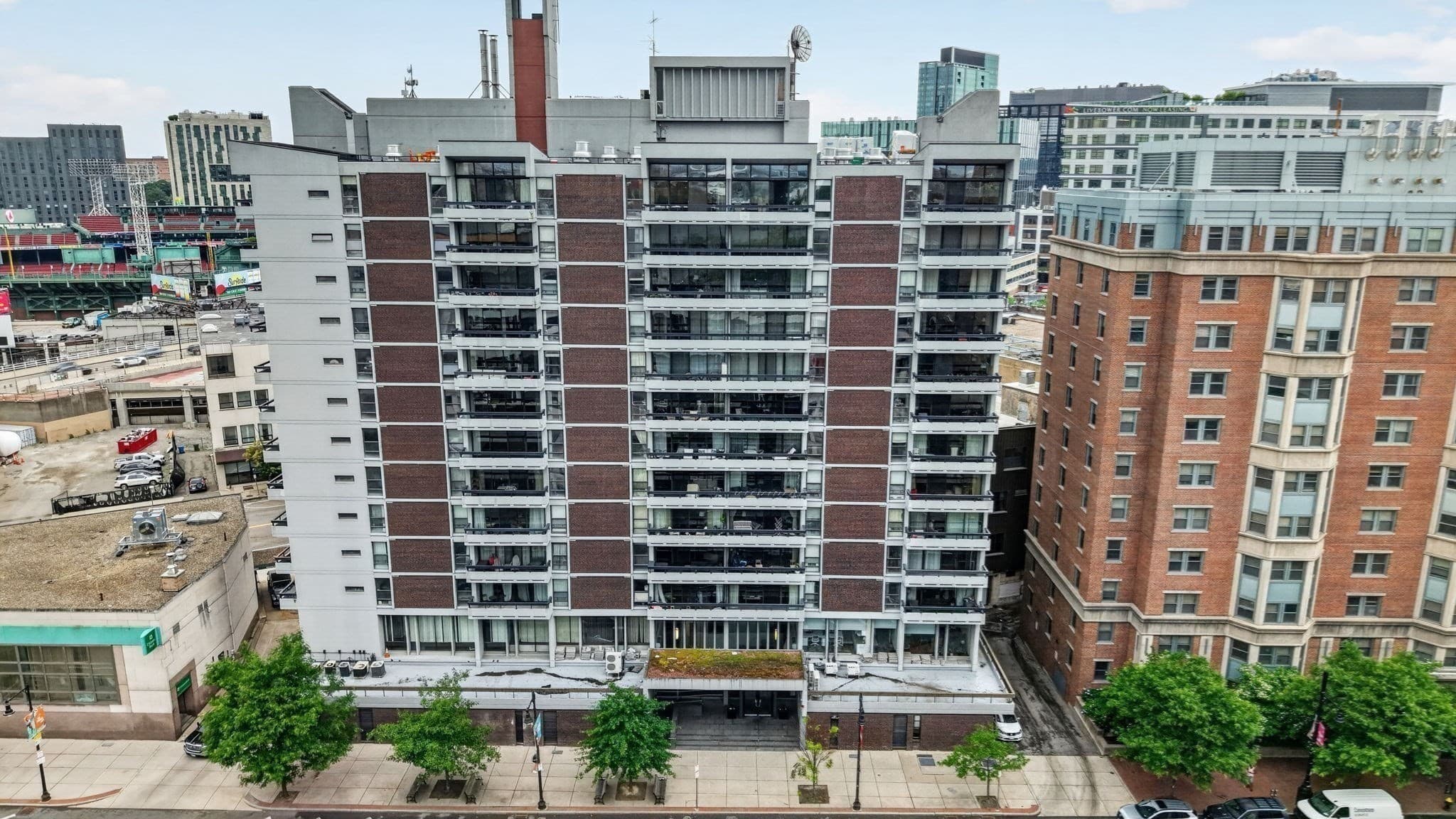 Stock Cooperative at 566 Commonwealth # 304, Boston MA 02215, photo 13 of 14