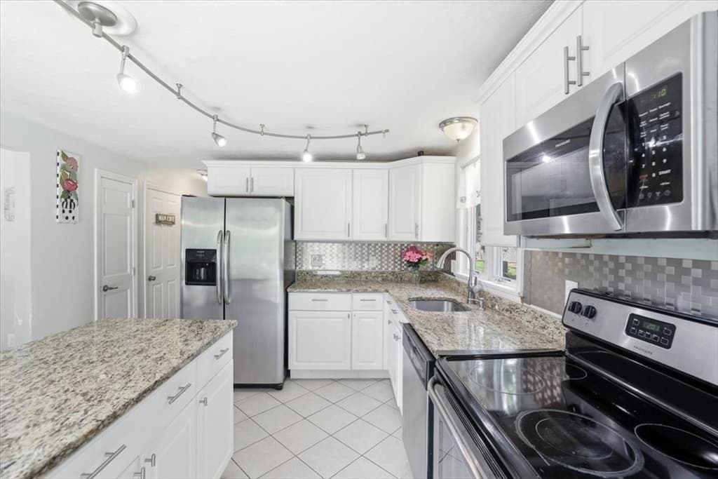 Single Family Residence at 70 Quinaquisset Ave, Mashpee MA 02649, photo 16 of 42