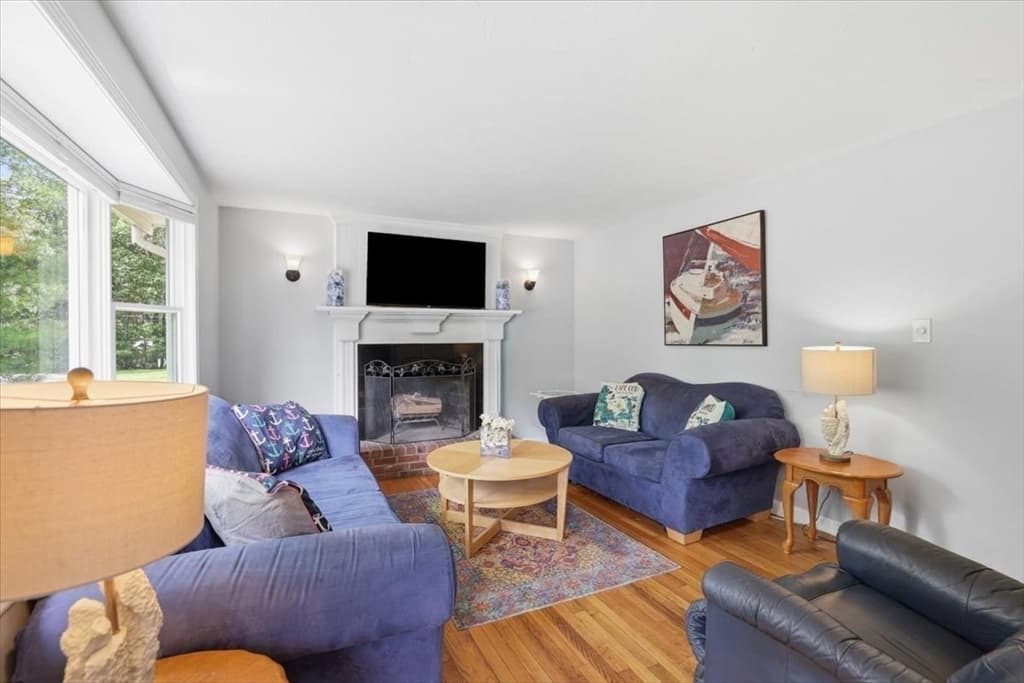 Single Family Residence at 70 Quinaquisset Ave, Mashpee MA 02649, photo 7 of 42