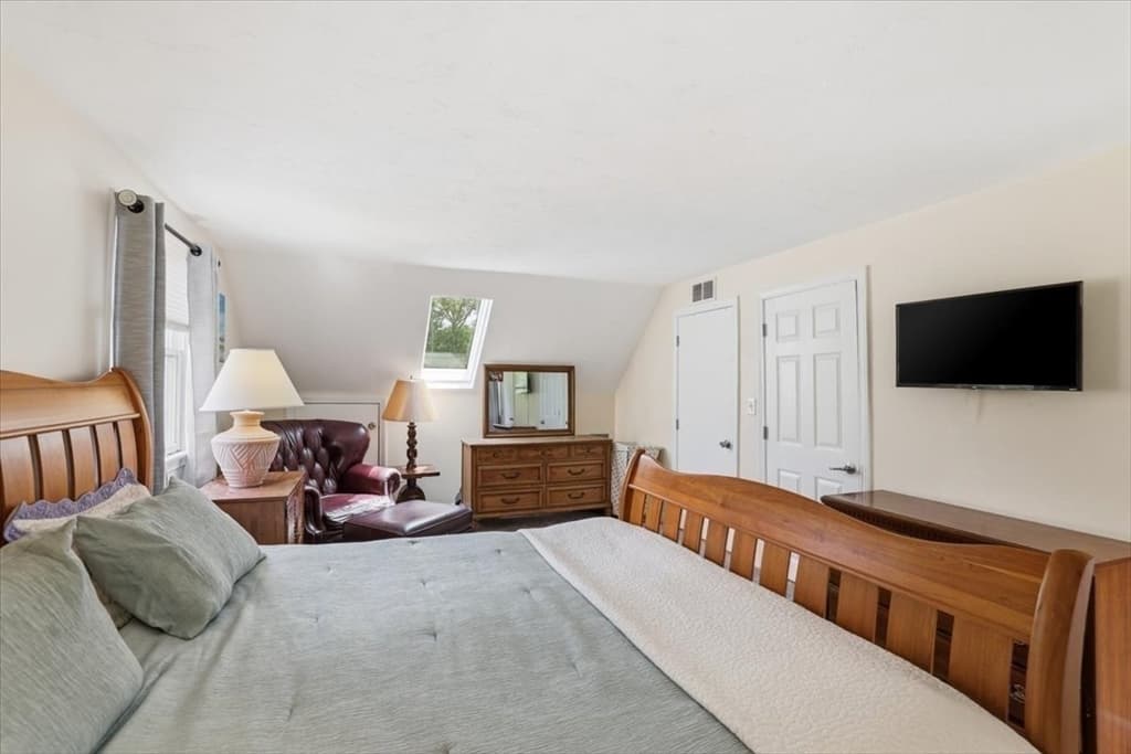 Single Family Residence at 70 Quinaquisset Ave, Mashpee MA 02649, photo 24 of 42