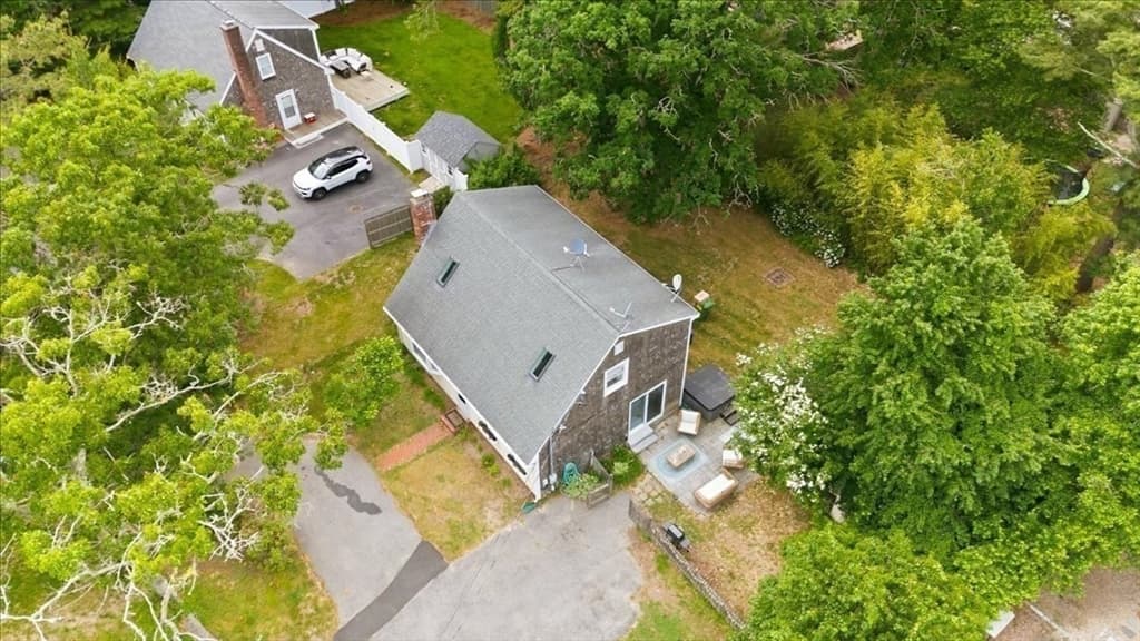 Single Family Residence at 70 Quinaquisset Ave, Mashpee MA 02649, photo 4 of 42