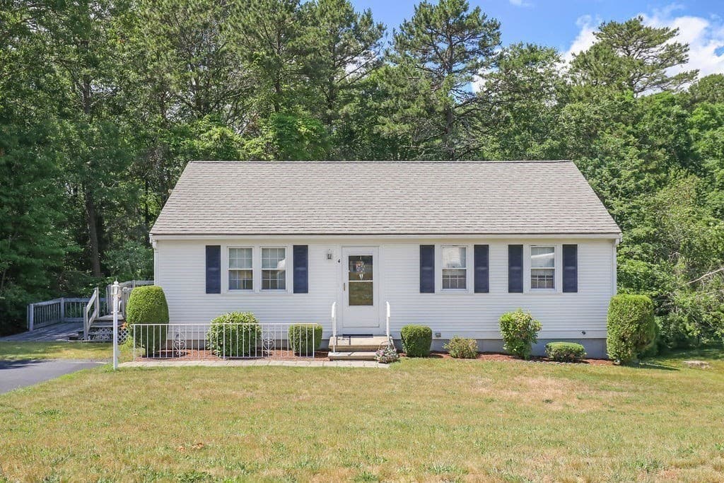 Single Family Residence at 4 Ryder Cir, Sandwich MA 02563, Sandwich, photo 3 of 40