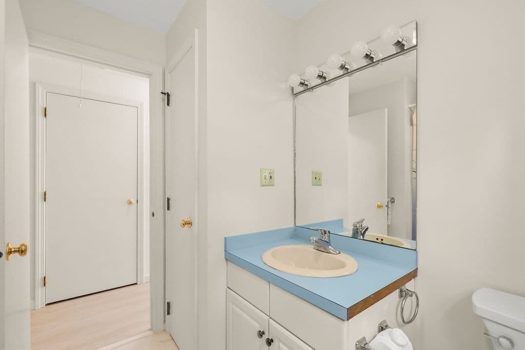 Single Family Residence at 4 Ryder Cir, Sandwich MA 02563, Sandwich, photo 21 of 40