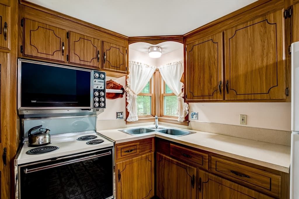 Single Family Residence at 487 Fitchburg State Road, Ashby MA 01431, Ashby, photo 14 of 42