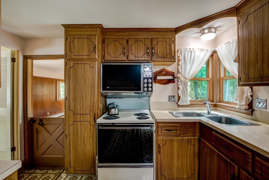 Single Family Residence at 487 Fitchburg State Road, Ashby MA 01431, Ashby, photo 11 of 42