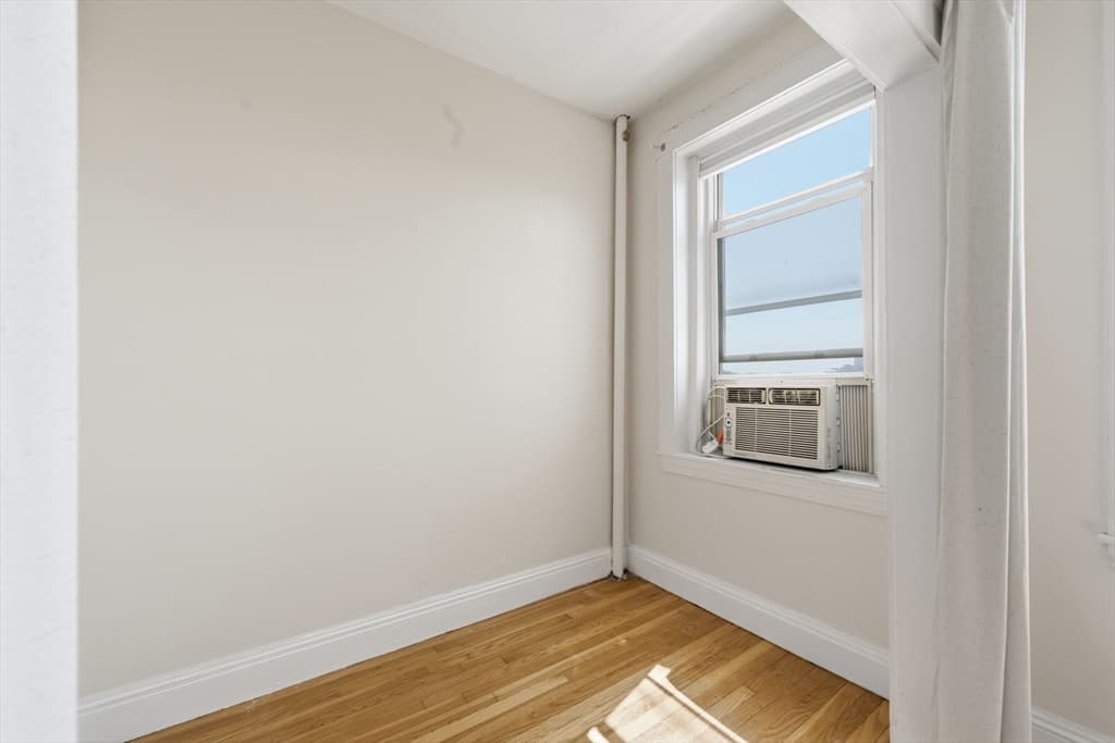 Condominium at 131 Park Drive # 44, Boston MA 02215, Boston, photo 6 of 19