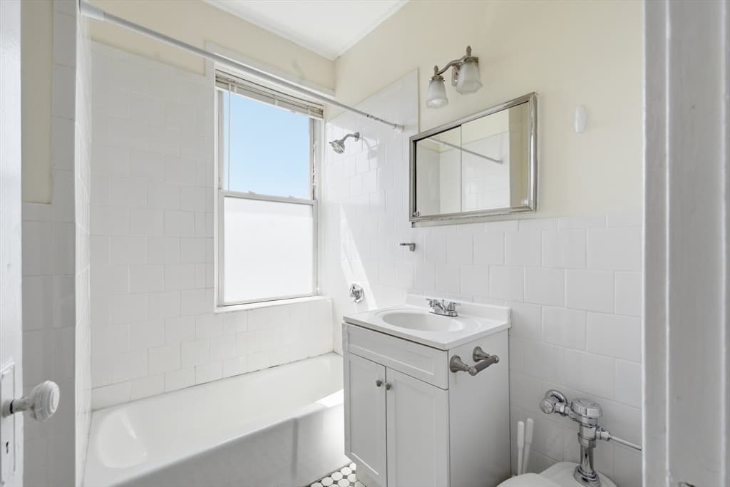 Condominium at 131 Park Drive # 44, Boston MA 02215, Boston, photo 12 of 19