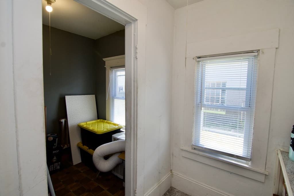 Single Family Residence at 16 Amity Ct, Springfield MA 01108, Springfield, photo 23 of 42