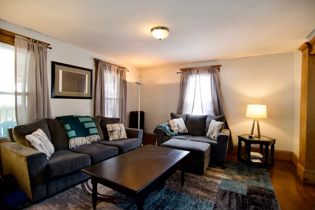 Single Family Residence at 16 Amity Ct, Springfield MA 01108, Springfield, photo 6 of 42
