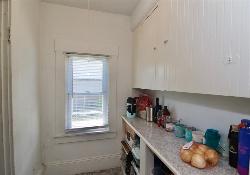 Single Family Residence at 16 Amity Ct, Springfield MA 01108, Springfield, photo 22 of 42