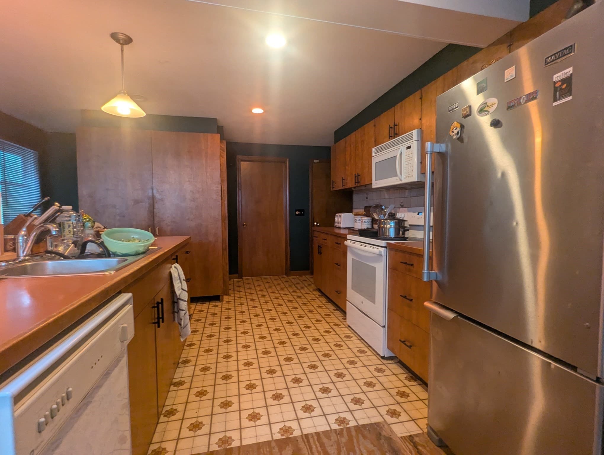 Single Family Residence at 166 West St, Attleboro MA 02703, Attleboro, photo 8 of 16