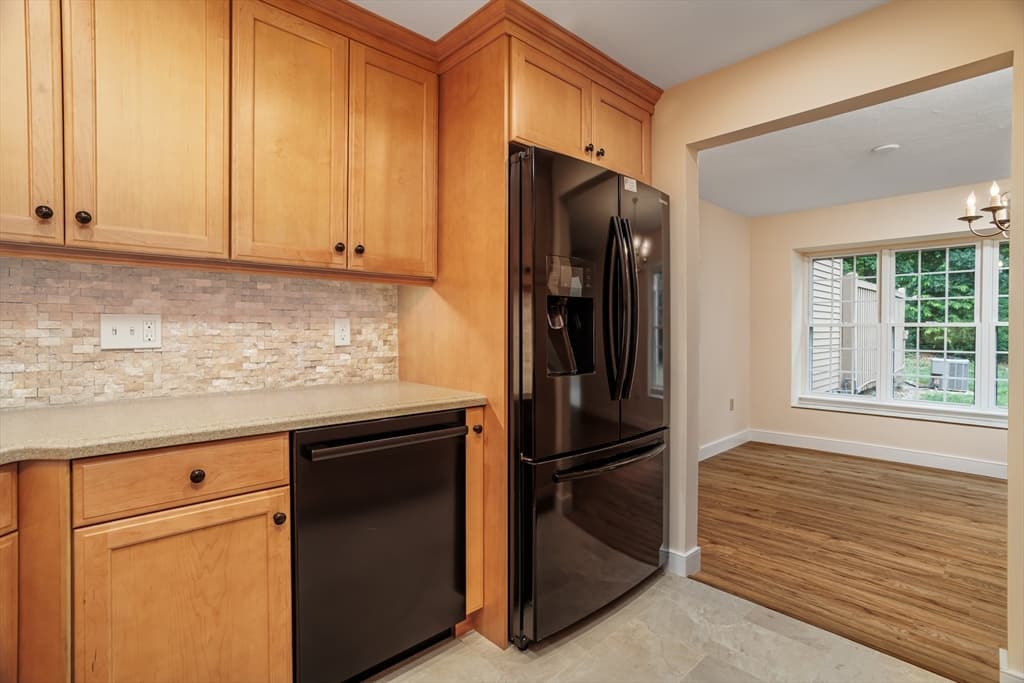 212 Ridgefield Cir # 212B, Clinton MA 01510 photo 5