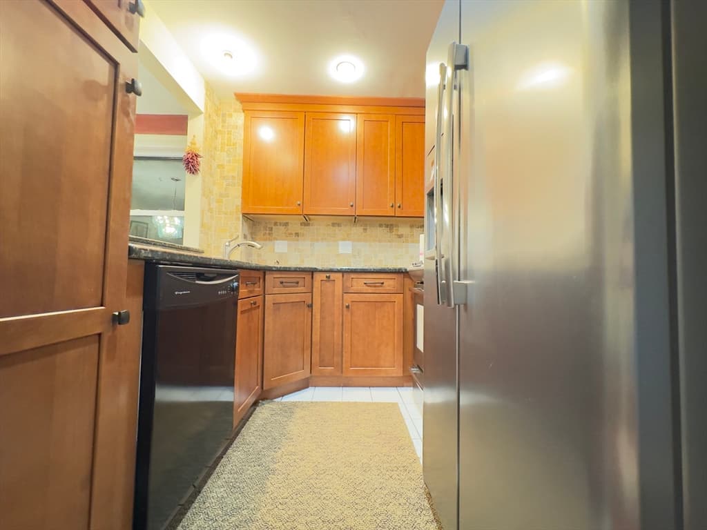 Condominium at 1 Boatswains Way # 10, Chelsea MA 02150, Chelsea, photo 7 of 28