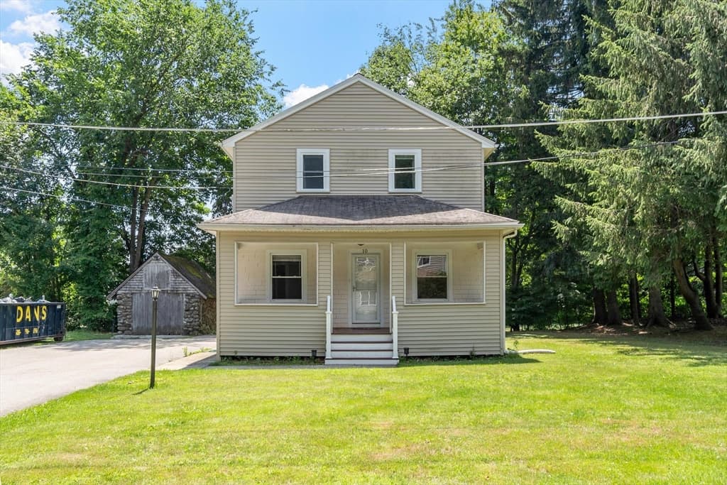 Single Family Residence at 10 Birch Ave, Holden MA 01520, Holden, photo 3 of 42