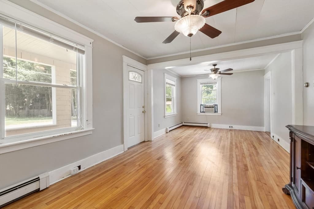 Single Family Residence at 10 Birch Ave, Holden MA 01520, Holden, photo 9 of 42