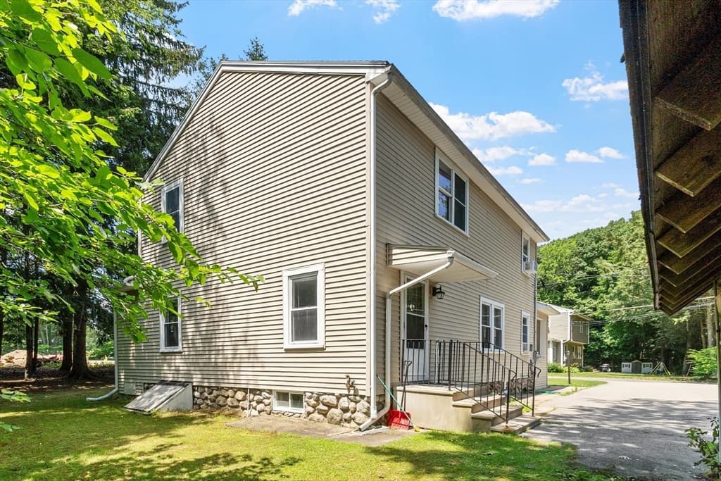Single Family Residence at 10 Birch Ave, Holden MA 01520, Holden, photo 40 of 42