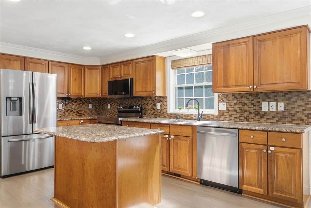 98 Park Ave, Wilmington MA 01887 photo 7