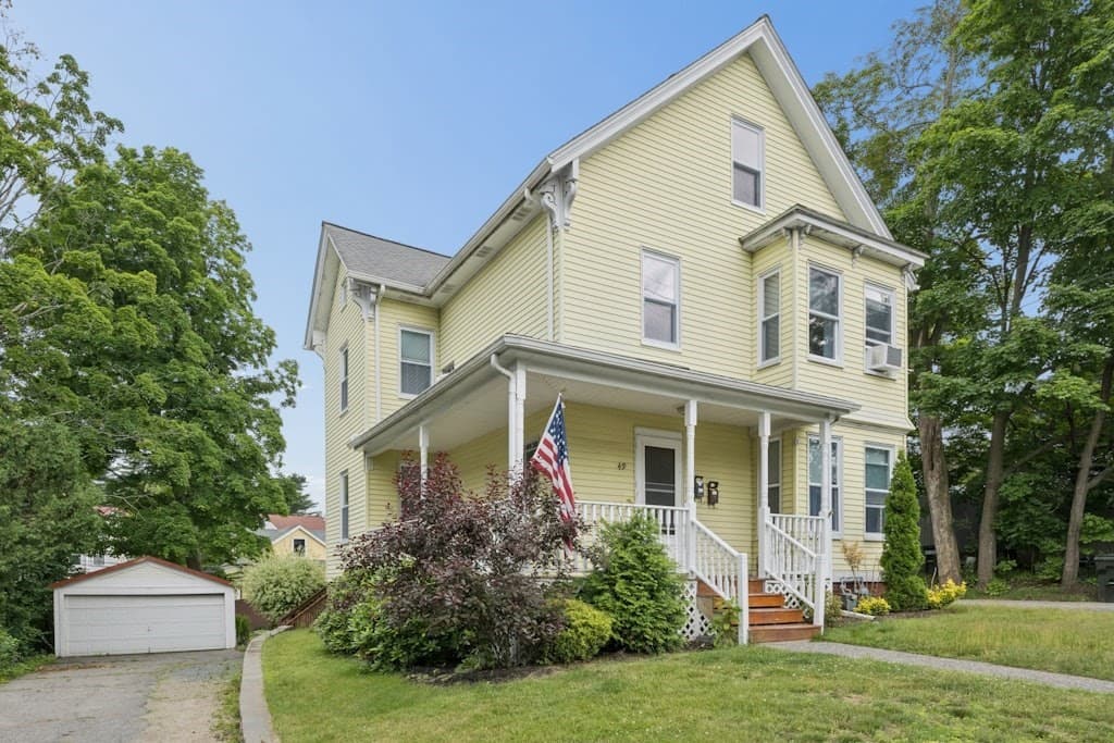 49 Felton Street, Hudson MA 01749