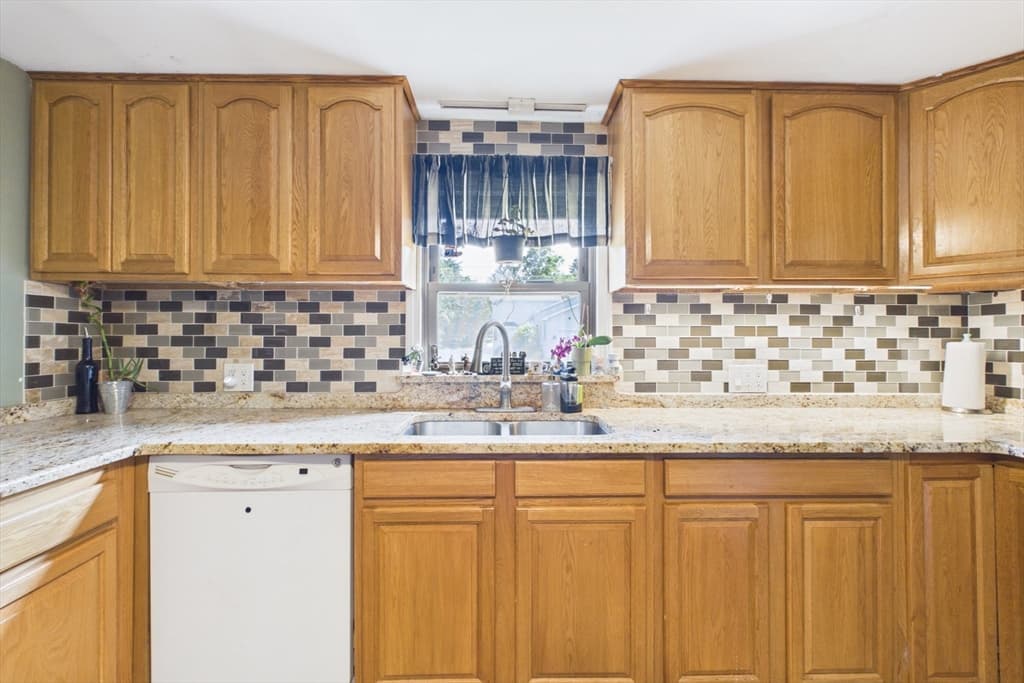 Single Family Residence at 12 Adams Dr, Brimfield MA 01010, Brimfield, photo 3 of 25
