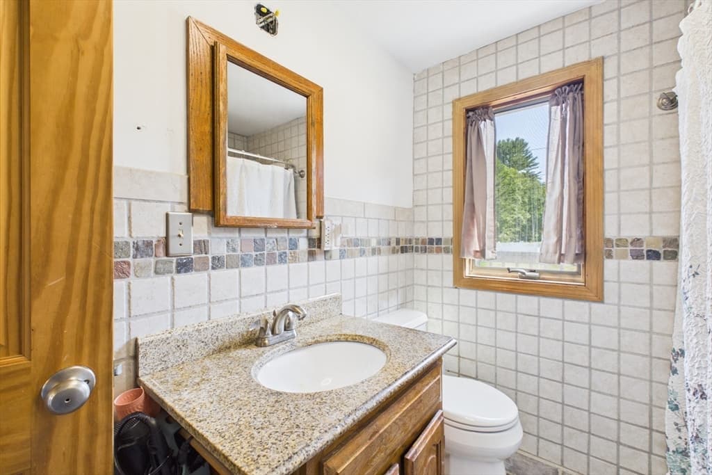 Single Family Residence at 12 Adams Dr, Brimfield MA 01010, Brimfield, photo 14 of 25
