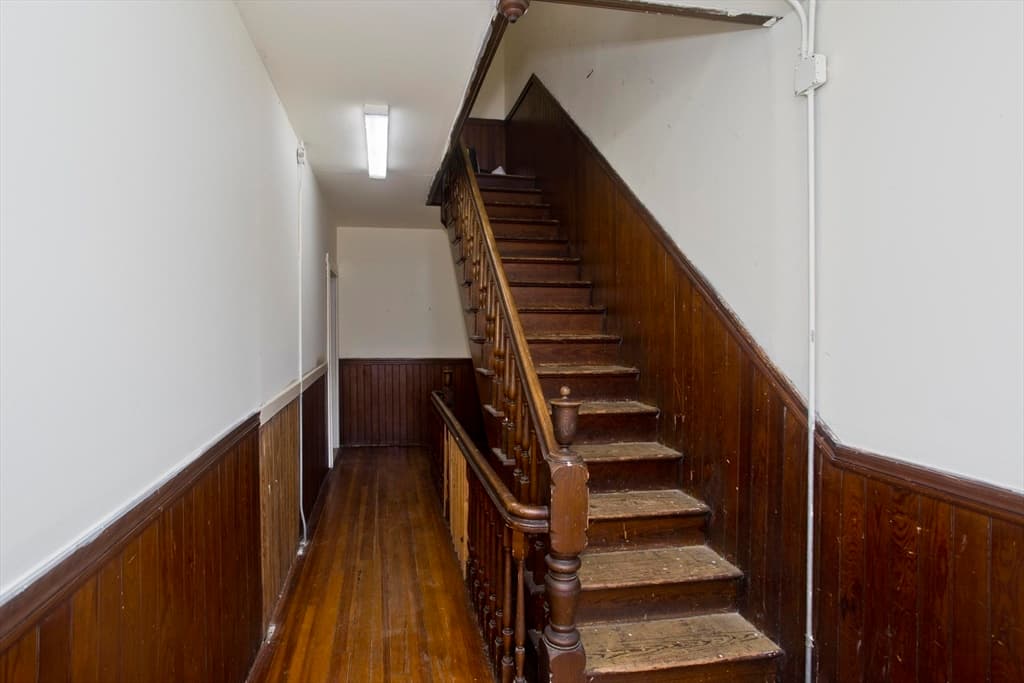 56 Pine St., Holyoke MA 01040 photo 6