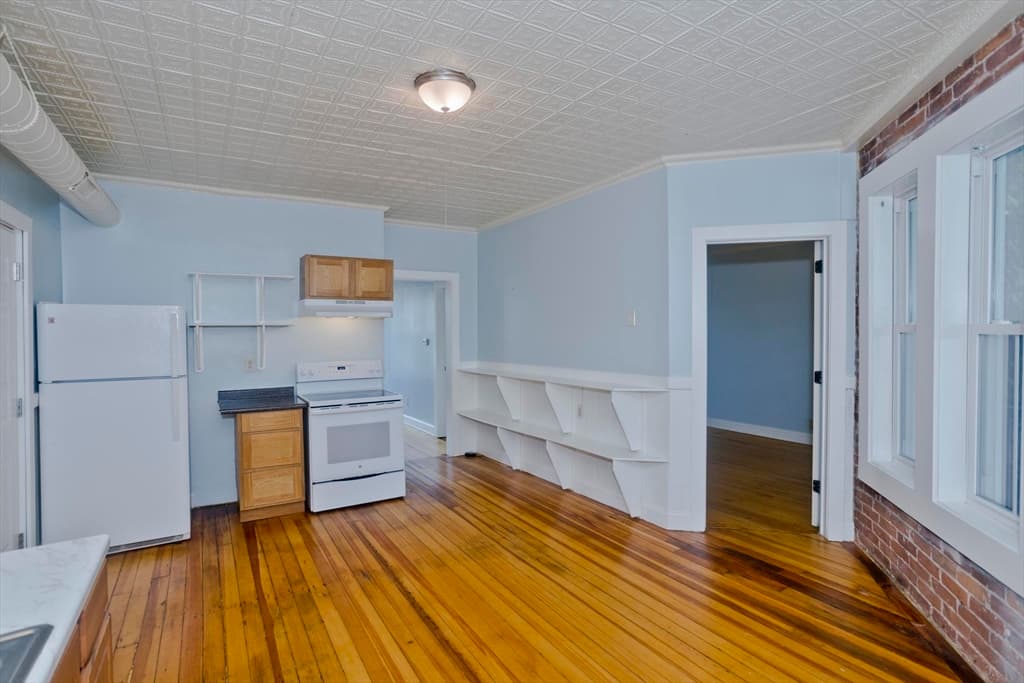 56 Pine St., Holyoke MA 01040 photo 10
