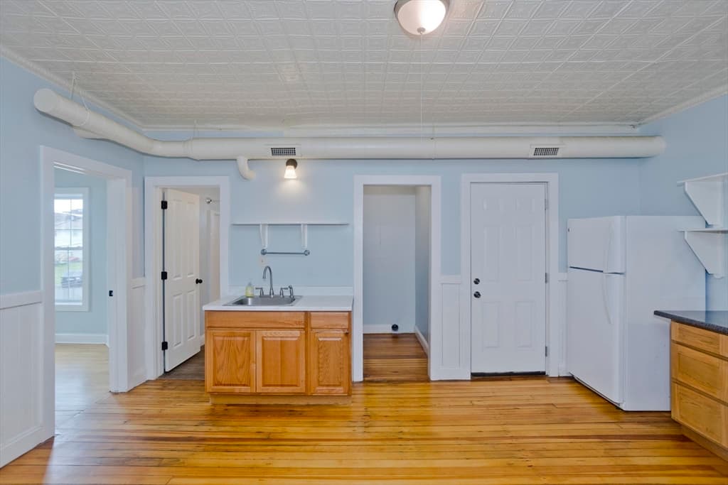 56 Pine St., Holyoke MA 01040 photo 8