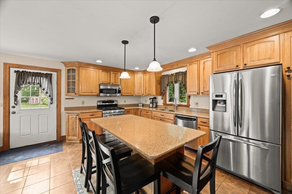 Single Family Residence at 20 Worcester Street, Taunton MA 02780, photo 7 of 42