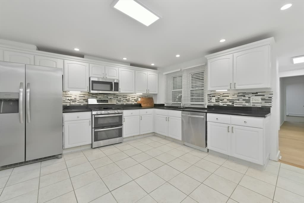 144 Salem St, Boston MA 02113