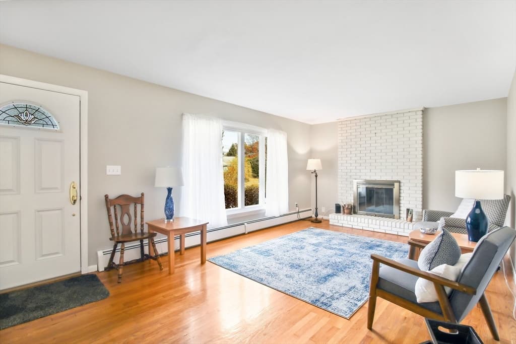 Single Family Residence at 76 Glenwood Dr, Westfield MA 01085, photo 3 of 42