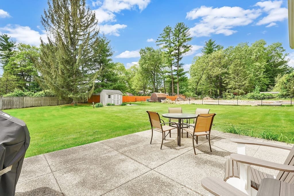 Single Family Residence at 76 Glenwood Dr, Westfield MA 01085, photo 33 of 42