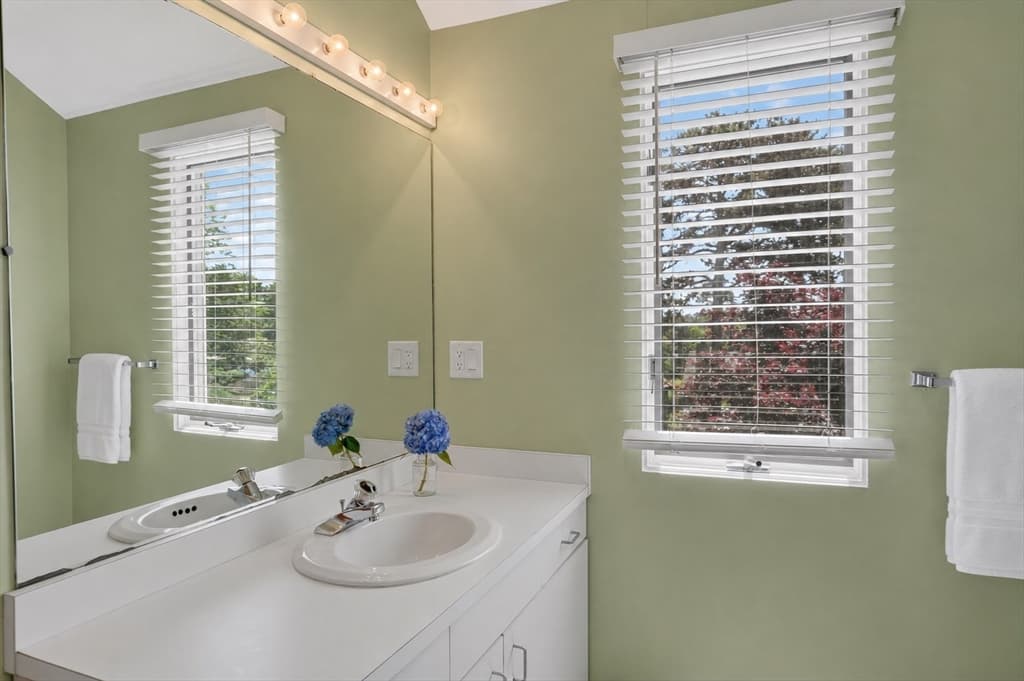 40 Hidden Cove Road Unit 2 # 2, Oak Bluffs MA 02557 photo 24