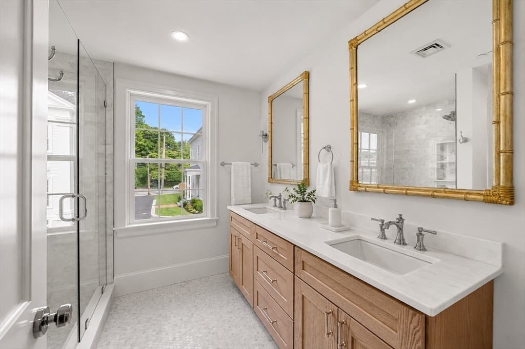 Condominium at 66 Pleasant Street # 2, Marblehead MA 01945, Marblehead, photo 26 of 31