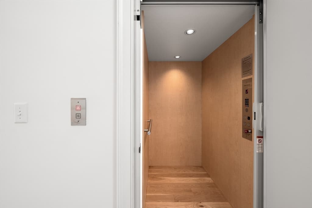 Condominium at 64 Pleasant Street # B, Marblehead MA 01945, Marblehead, photo 15 of 37