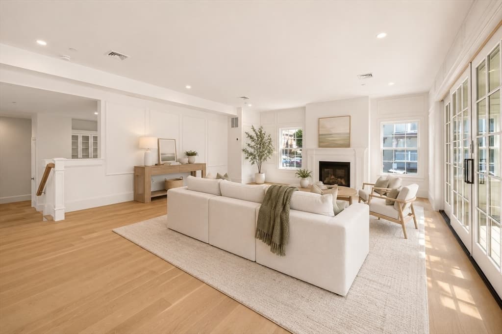Condominium at 64 Pleasant Street # A, Marblehead MA 01945, Marblehead, photo 7 of 30