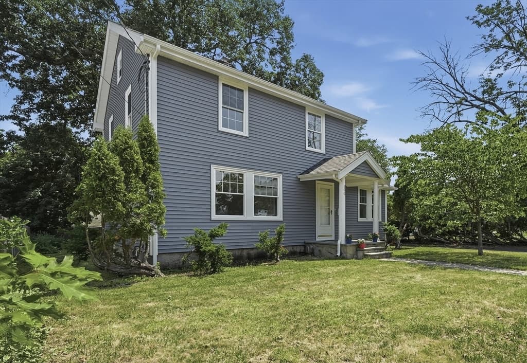 190 Manomet St, Brockton MA 02301