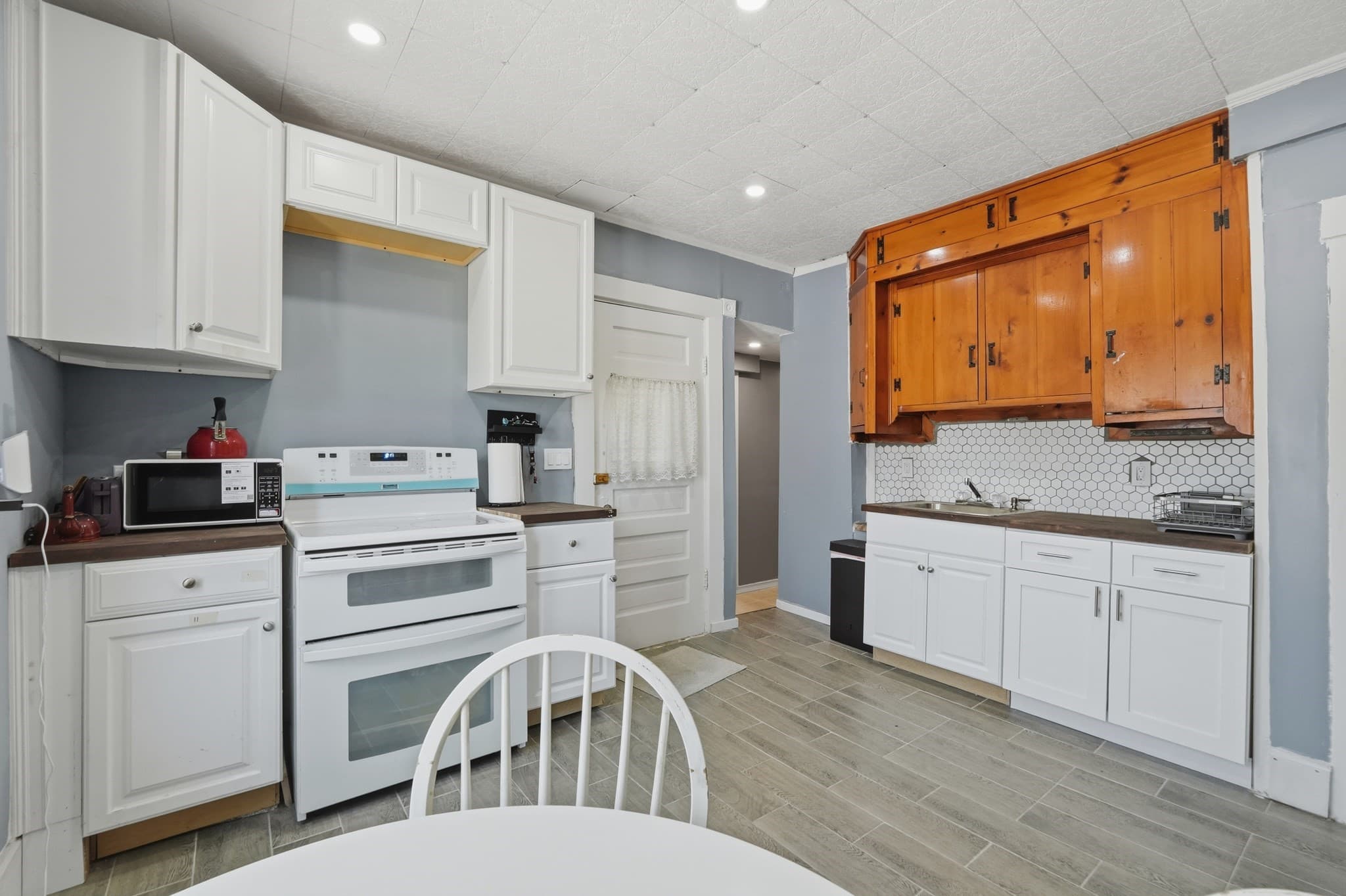 2 Family - 2 Units Up/Down at 148 Sanders St, Athol MA 01331, photo 13 of 28