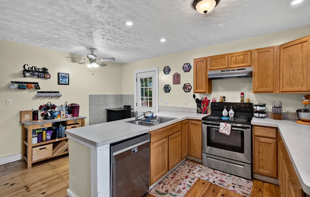 10 Burnett, Fitchburg MA 01420 photo 10