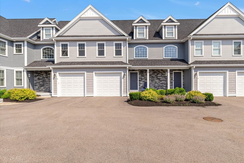 80 Lebaron Boulevard # 7, Lakeville MA 02347