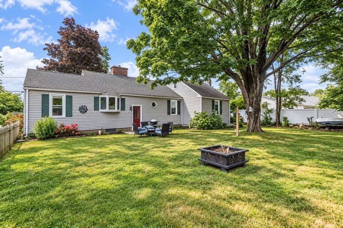 Single Family Residence at 35 Pinehurst St, Westfield MA 01085, photo 3 of 37