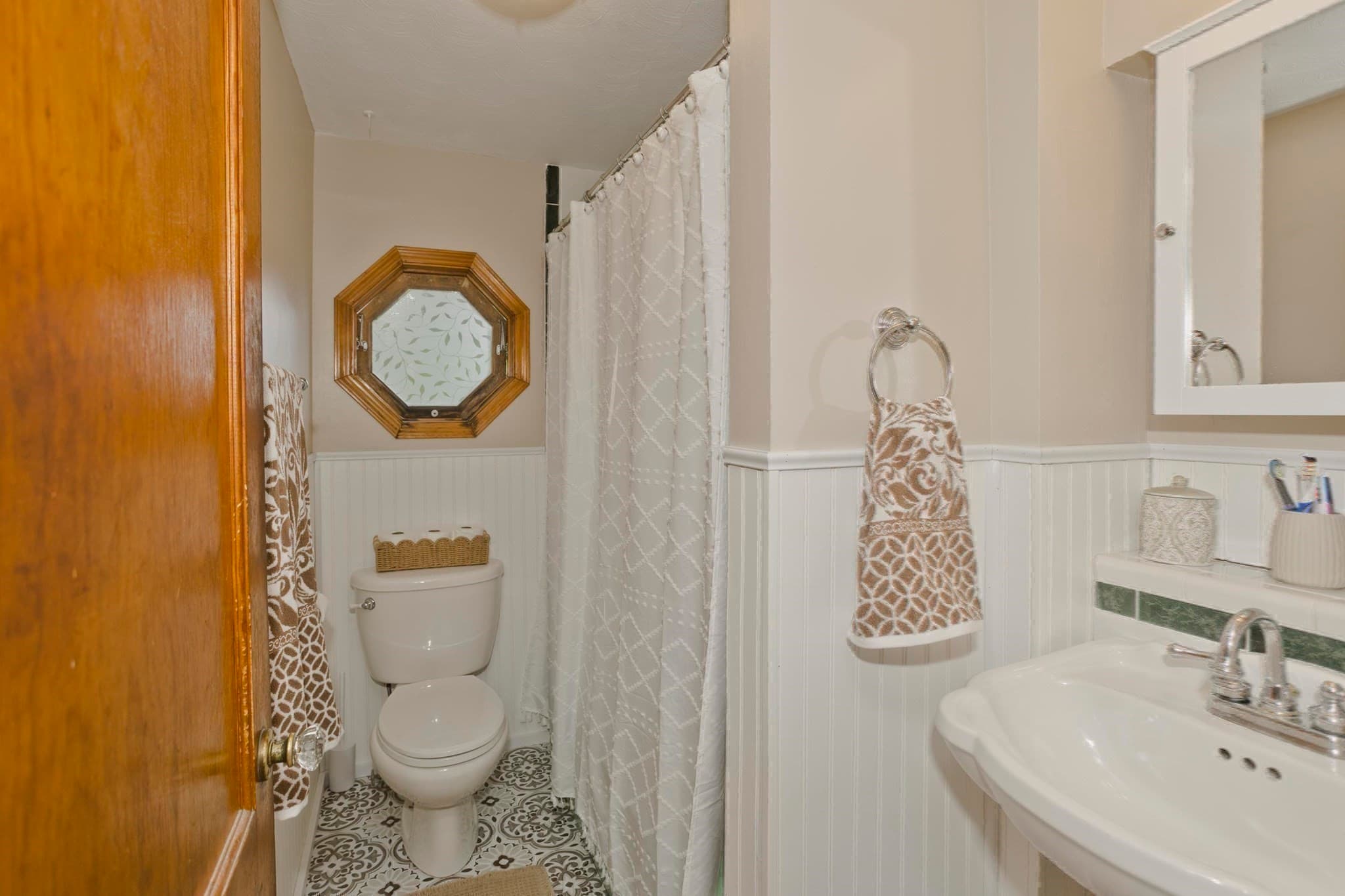 Single Family Residence at 35 Pinehurst St, Westfield MA 01085, photo 24 of 37