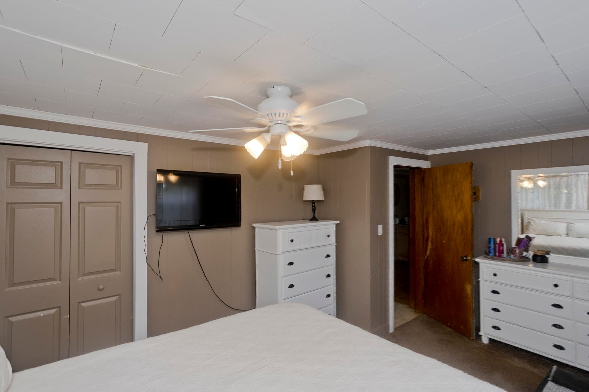 Single Family Residence at 35 Pinehurst St, Westfield MA 01085, photo 18 of 37