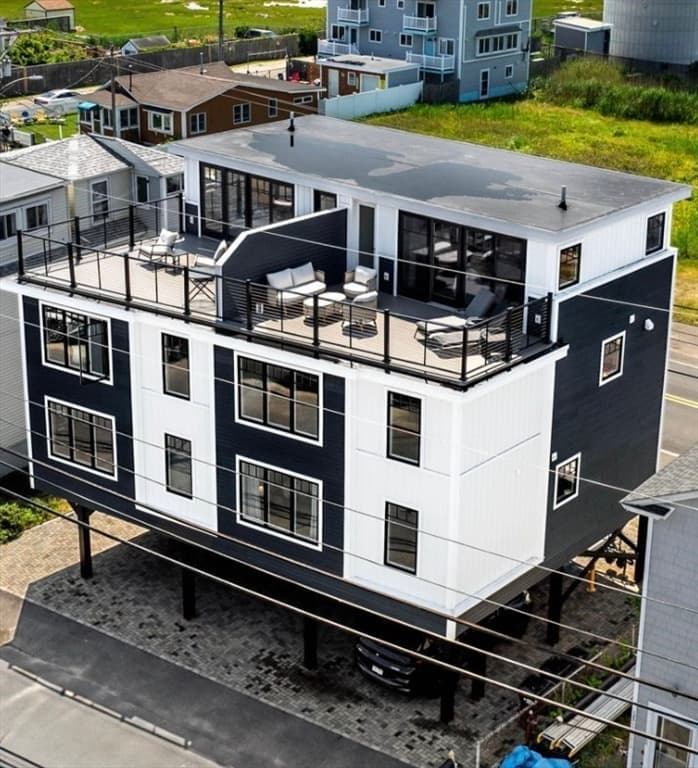 121 Central Ave # B, Salisbury MA 01952