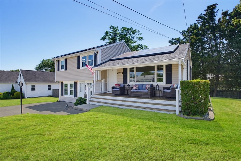 433 Pearse Road, Swansea MA 02777 photo 2