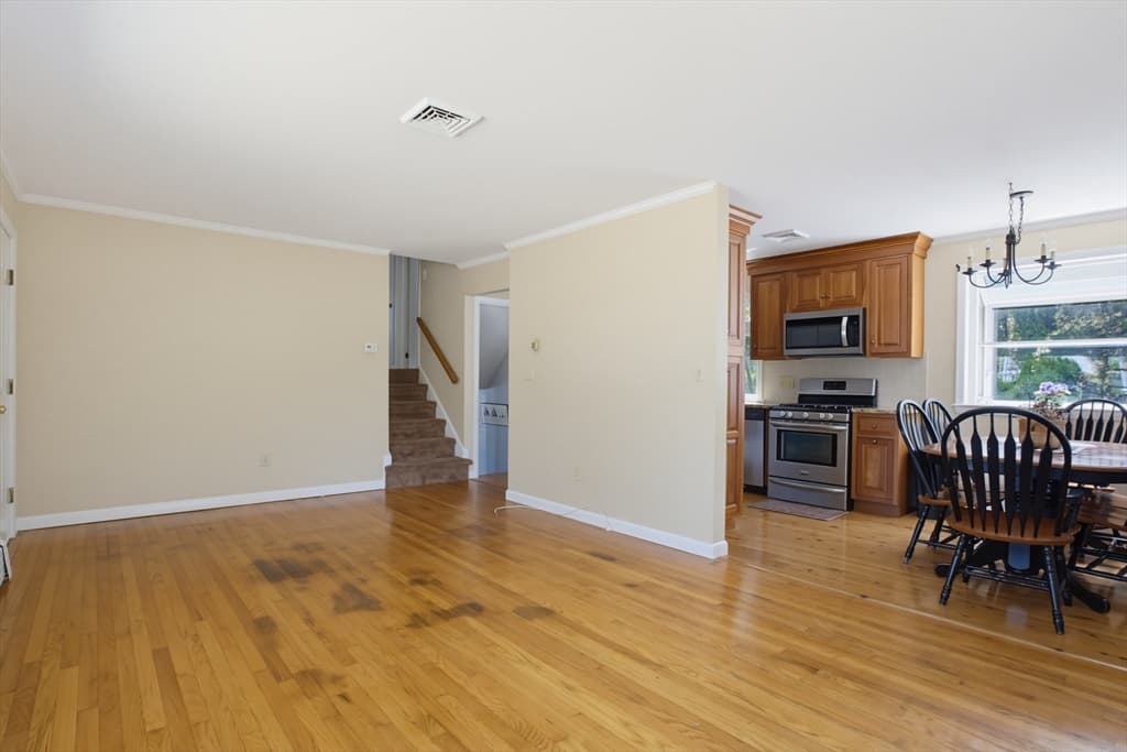 433 Pearse Road, Swansea MA 02777 photo 16