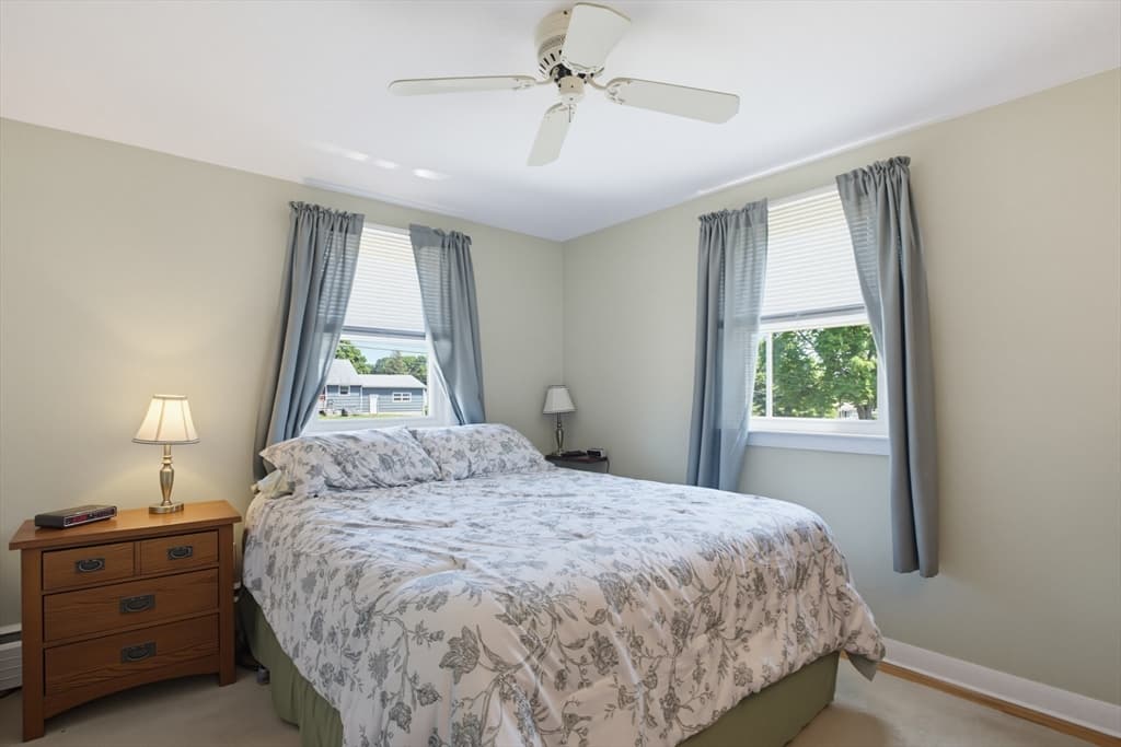 433 Pearse Road, Swansea MA 02777 photo 18