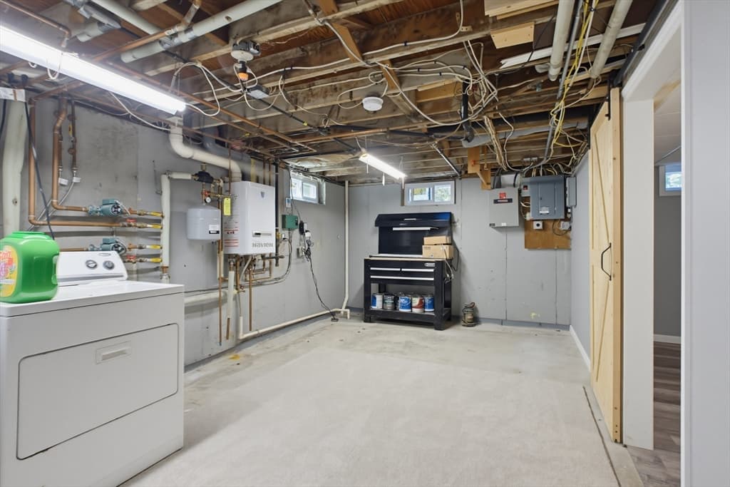 433 Pearse Road, Swansea MA 02777 photo 37