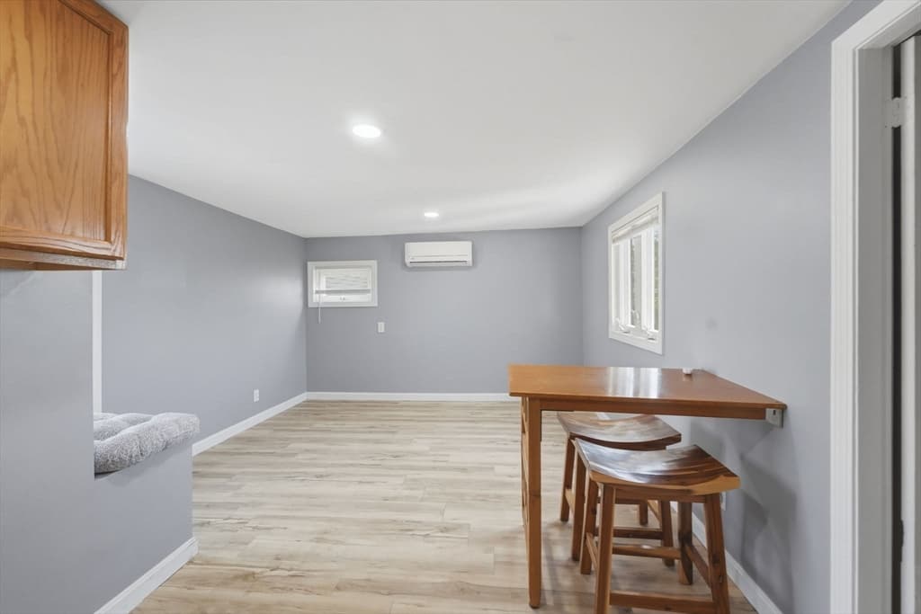 415 Anthony St, Fall River MA 02720 photo 5